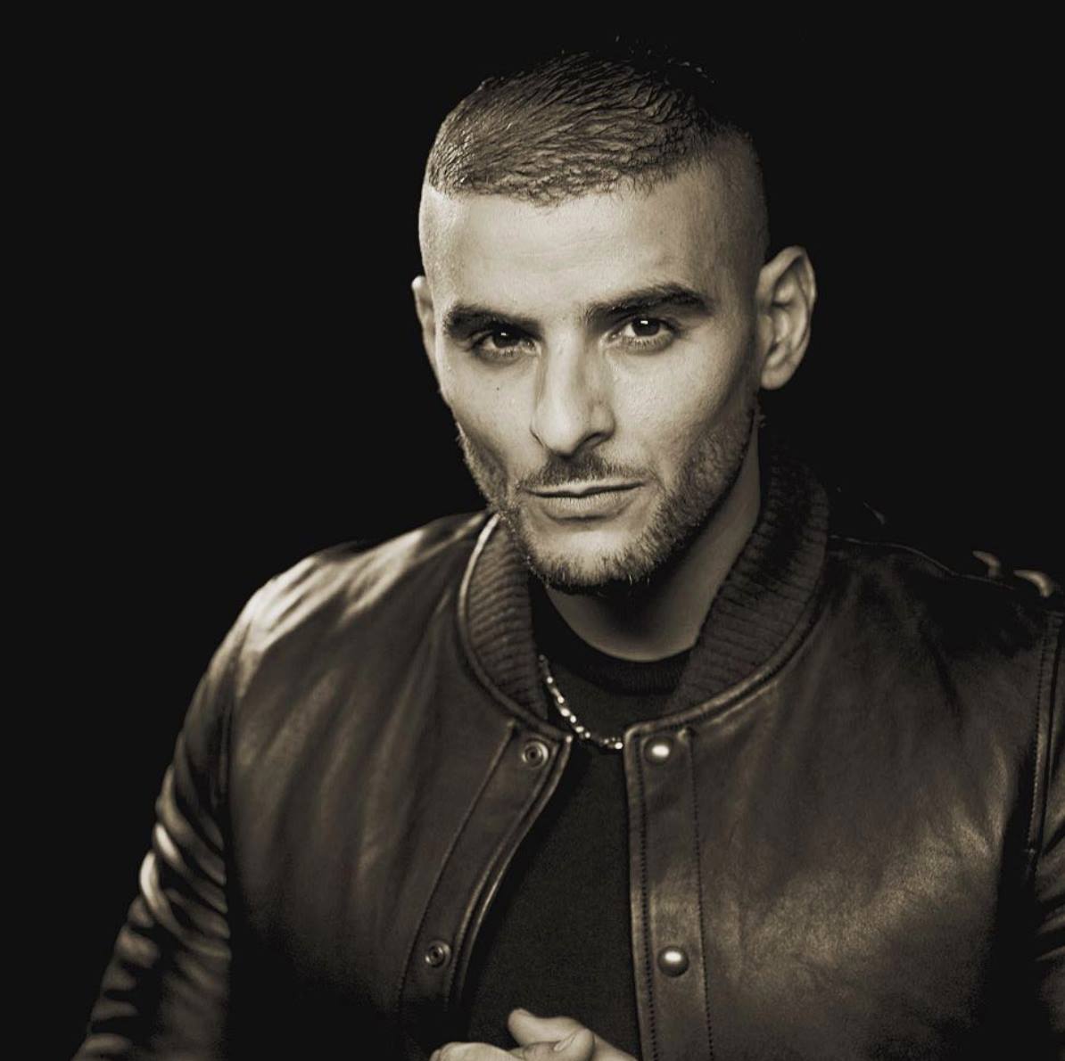 Sofiane pubblica il video di “Case Départ”, estratto dal suo ultimo disco “La Direction”