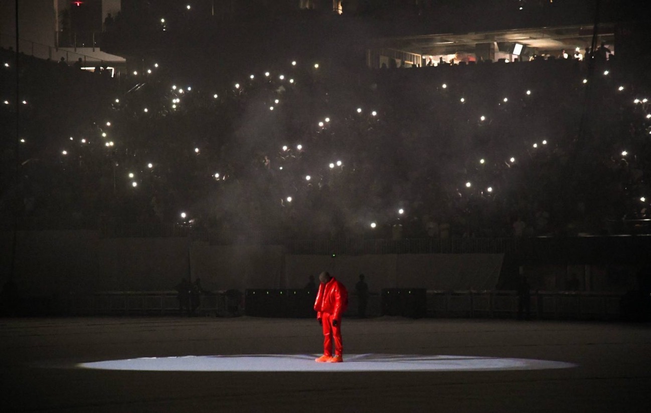 Kanye West pubblica il video di “24”: versione deluxe in vista?