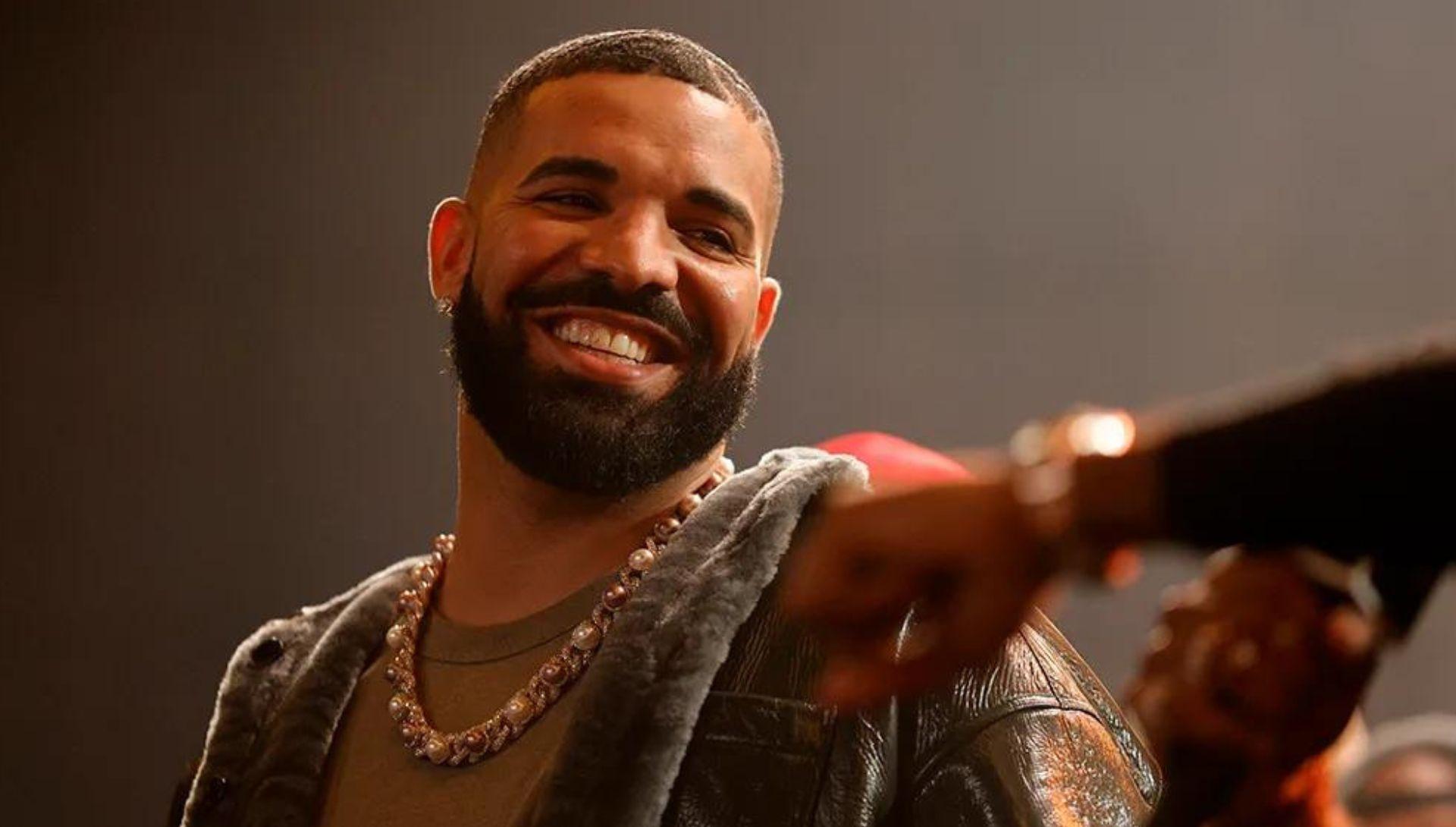 Anche Tupac e Snoop contro Kendrick, Drake gioca con l’AI nel nuovo freestyle